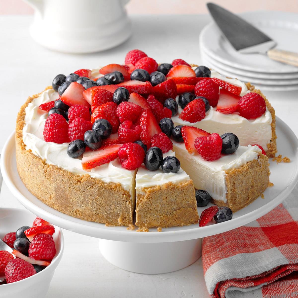 No-Bake Cheesecake: A Creamy Slice of Summer Bliss